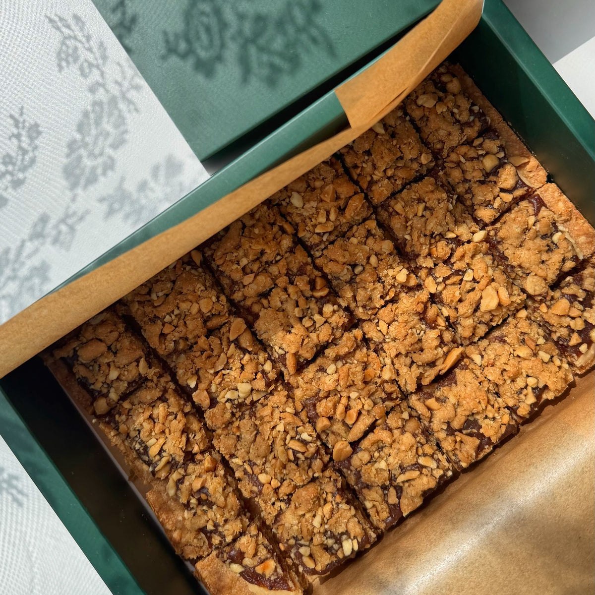 Peanut Butter Date Caramel Oat Bars – No Refined Sugar