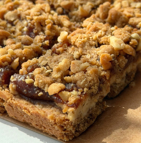Peanut Butter Date Caramel Oat Bars – No Refined Sugar